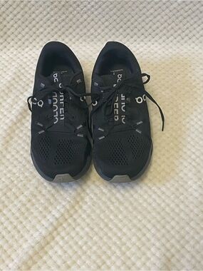 On Running Men's Black Cloudsurfer Athletic Shoes size 9
